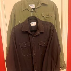 WRANGLER JEANS CO.  TWO LONG SLEEVE SHIRTS.  BUTTON UP  MENS X-LARGE